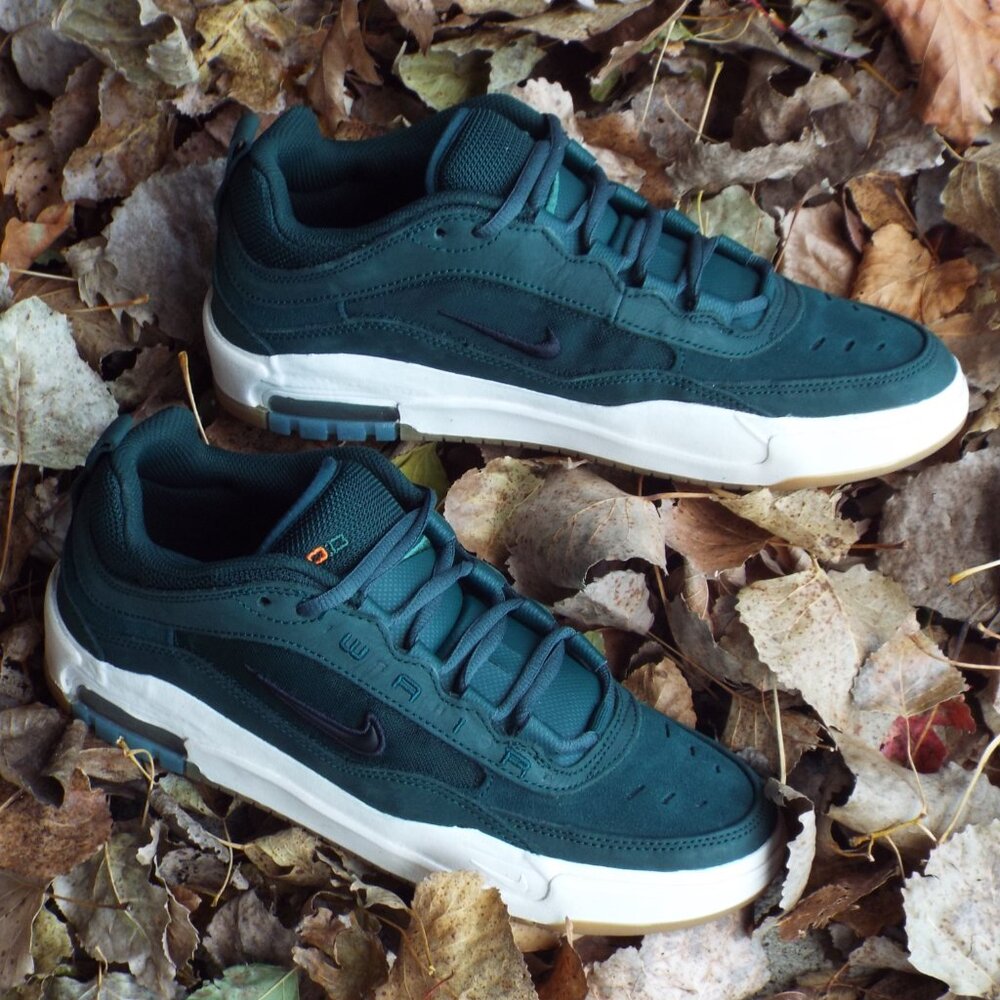 Nike SB Air Max Ishod ISO Shoes / Deep Fir-Black (BRAND NEW)